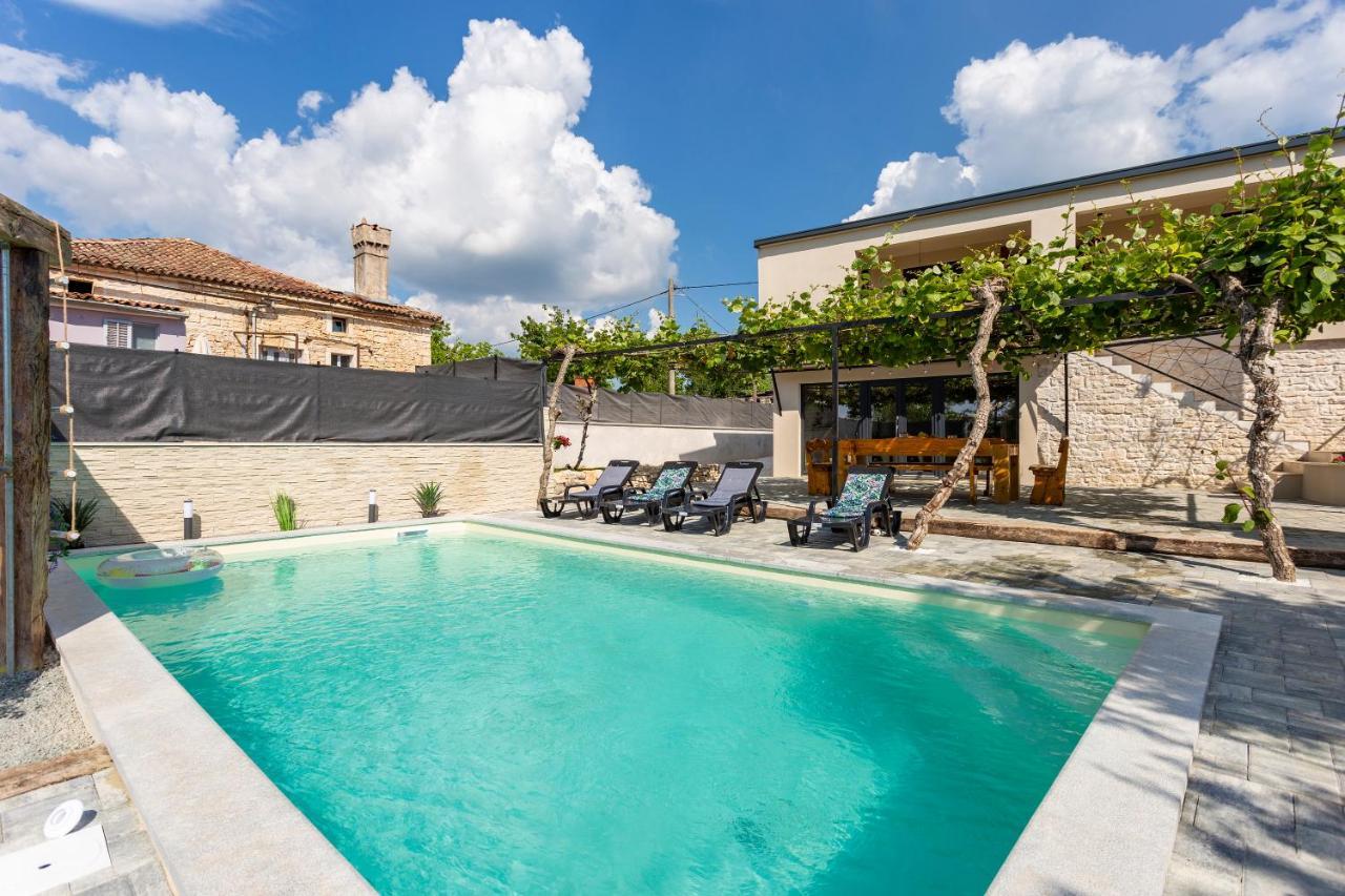 House With Pool Poli Stare Nuoni Villa Žminj Exteriör bild